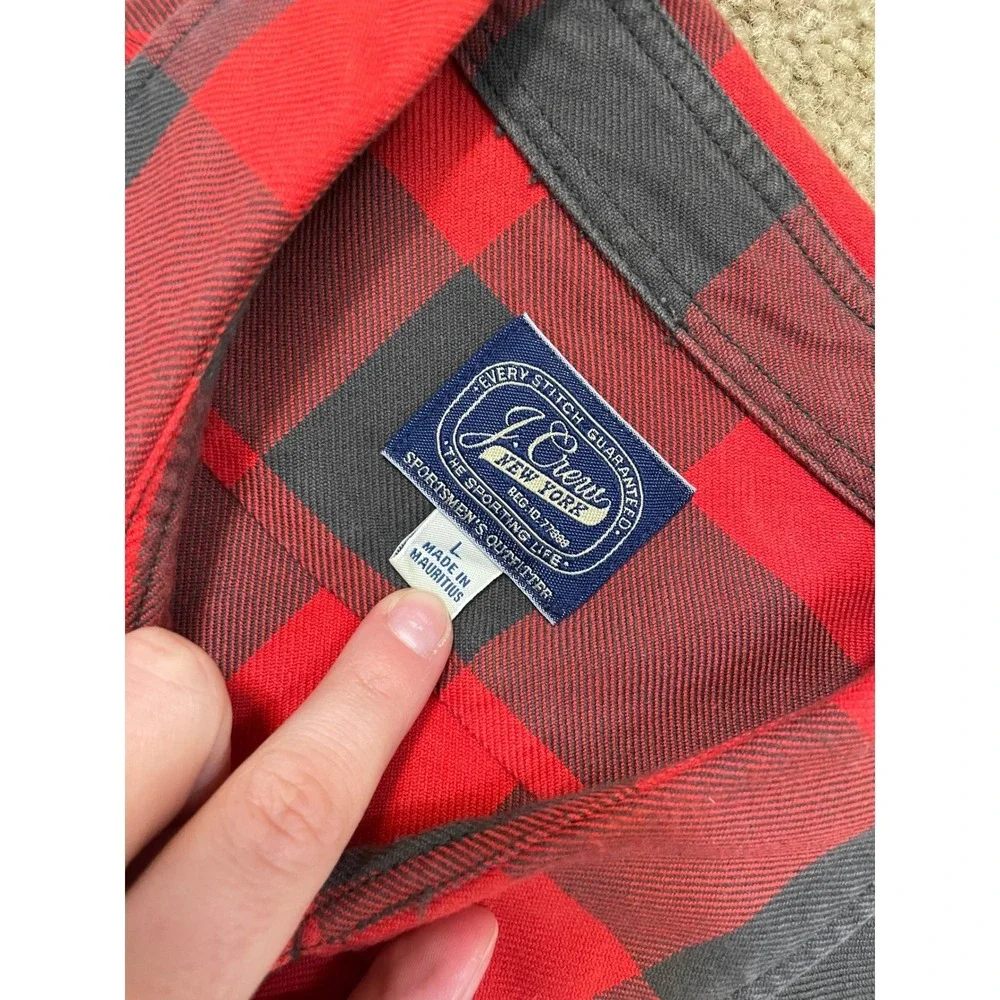 J Crew Men's Large Red Gray Buffalo Plaid‎ Flannel Long Sleeve Button Up